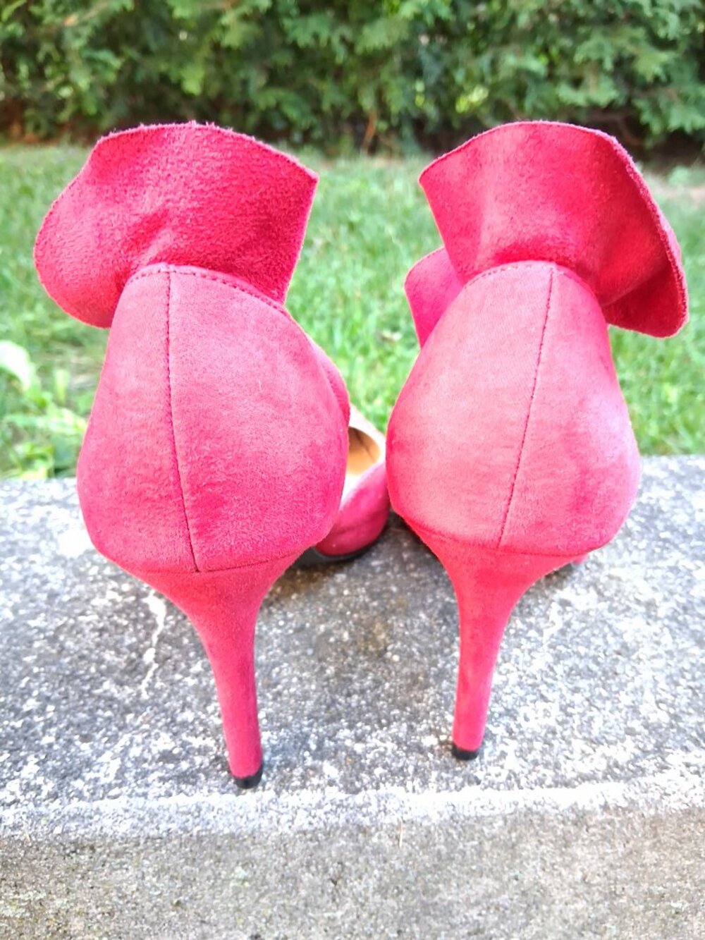 Red Suede Shoes 7.5 Ruffle (Christian Siriano for payless) - Picture 4 of 8